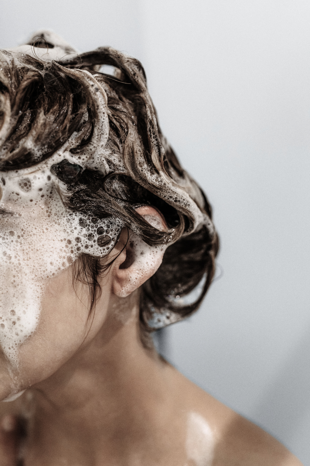 MOISTURISING SHAMPOO